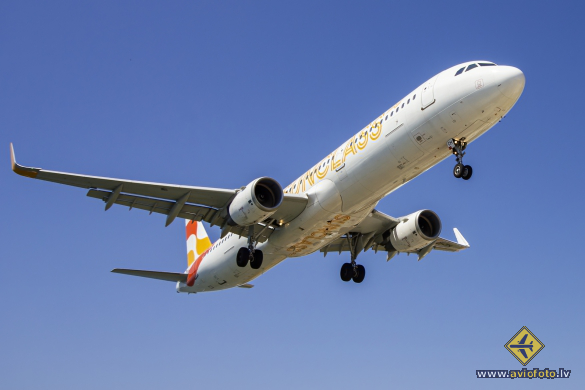 Airbus A321-211